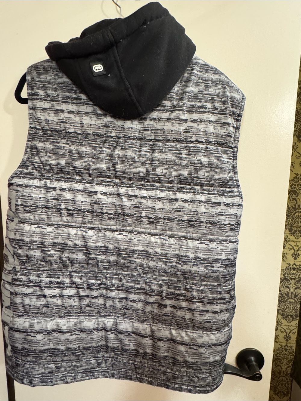 EUC ecko unltd. Hoodie Puffer Vest // M - Picture 4 of 8